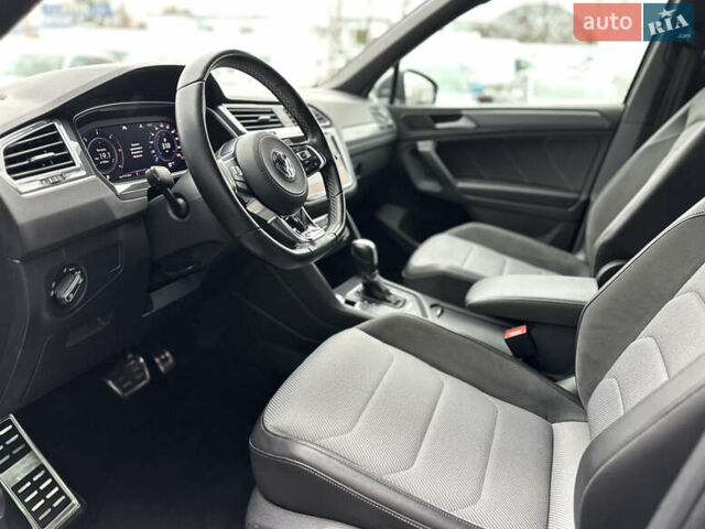 Серый Фольксваген Тигуан, объемом двигателя 1.97 л и пробегом 153 тыс. км за 27990 $, фото 19 на Automoto.ua