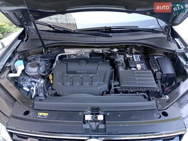 Сірий Фольксваген Тігуан, об'ємом двигуна 1.98 л та пробігом 86 тис. км за 17999 $, фото 30 на Automoto.ua