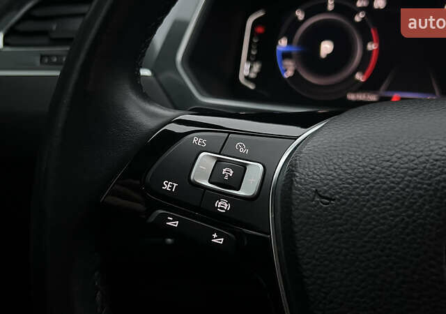 Серый Фольксваген Тигуан, объемом двигателя 2 л и пробегом 75 тыс. км за 29999 $, фото 22 на Automoto.ua