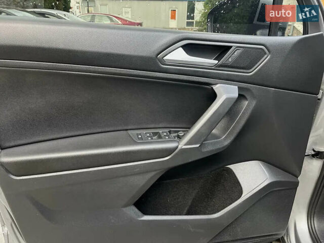 Серый Фольксваген Тигуан, объемом двигателя 1.98 л и пробегом 225 тыс. км за 17800 $, фото 8 на Automoto.ua