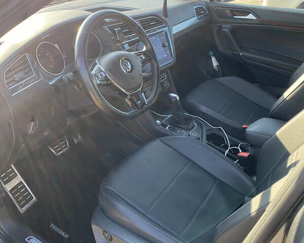 Сірий Фольксваген Тігуан, об'ємом двигуна 1.98 л та пробігом 81 тис. км за 25000 $, фото 4 на Automoto.ua