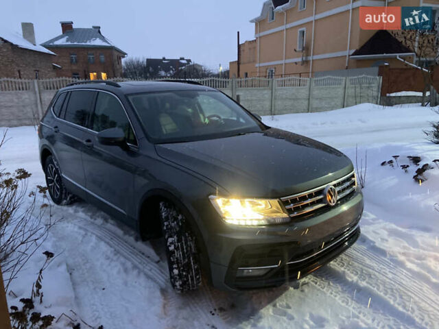 Серый Фольксваген Тигуан, объемом двигателя 2 л и пробегом 27 тыс. км за 26000 $, фото 3 на Automoto.ua