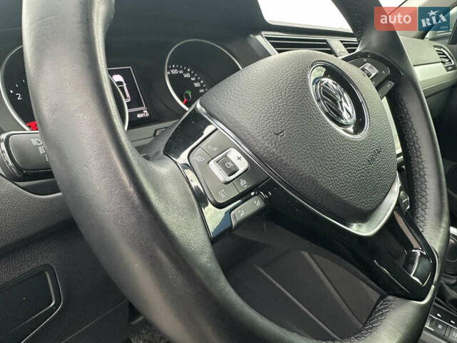 Серый Фольксваген Тигуан, объемом двигателя 1.97 л и пробегом 110 тыс. км за 24999 $, фото 91 на Automoto.ua