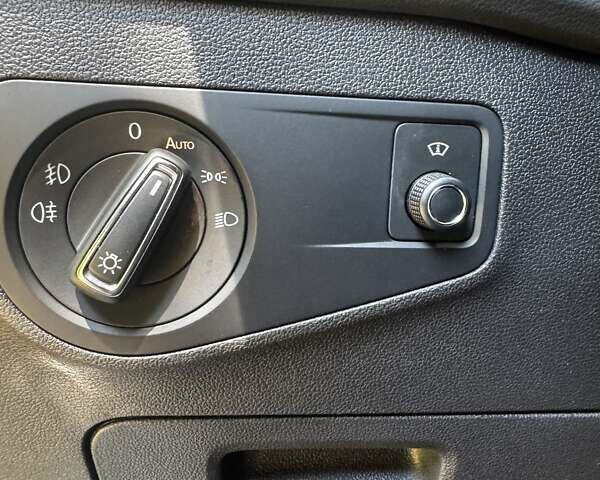 Серый Фольксваген Тигуан, объемом двигателя 1.98 л и пробегом 103 тыс. км за 31000 $, фото 40 на Automoto.ua