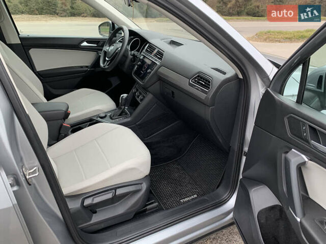 Сірий Фольксваген Тігуан, об'ємом двигуна 2 л та пробігом 130 тис. км за 20700 $, фото 8 на Automoto.ua
