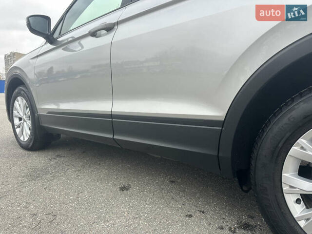 Серый Фольксваген Тигуан, объемом двигателя 1.97 л и пробегом 110 тыс. км за 24999 $, фото 51 на Automoto.ua