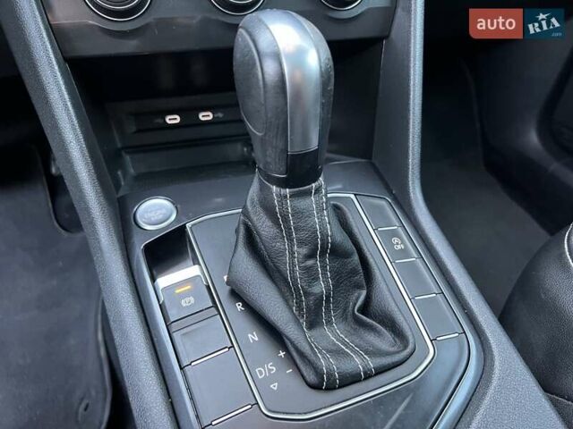 Серый Фольксваген Тигуан, объемом двигателя 1.98 л и пробегом 28 тыс. км за 17800 $, фото 43 на Automoto.ua