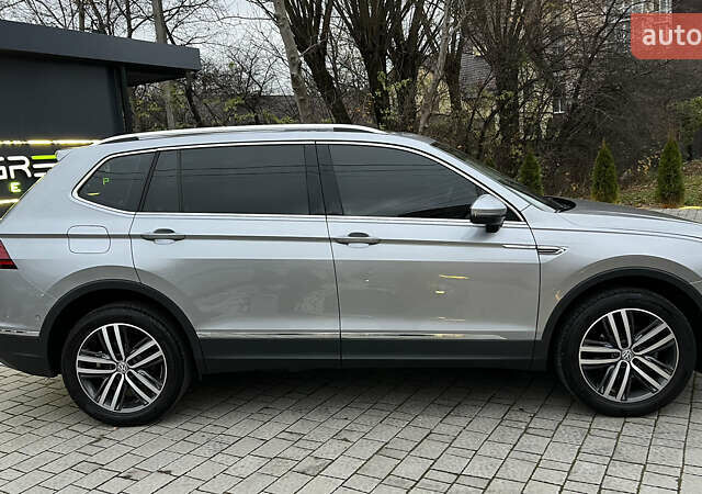 Серый Фольксваген Тигуан, объемом двигателя 2 л и пробегом 75 тыс. км за 29999 $, фото 7 на Automoto.ua