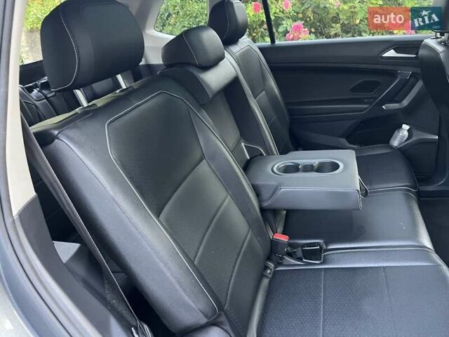 Серый Фольксваген Тигуан, объемом двигателя 1.98 л и пробегом 28 тыс. км за 17800 $, фото 49 на Automoto.ua