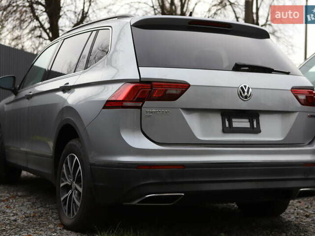 Сірий Фольксваген Тігуан, об'ємом двигуна 1.98 л та пробігом 110 тис. км за 11899 $, фото 7 на Automoto.ua