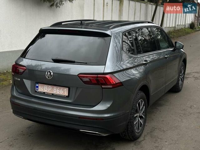 Серый Фольксваген Тигуан, объемом двигателя 2 л и пробегом 130 тыс. км за 19750 $, фото 9 на Automoto.ua