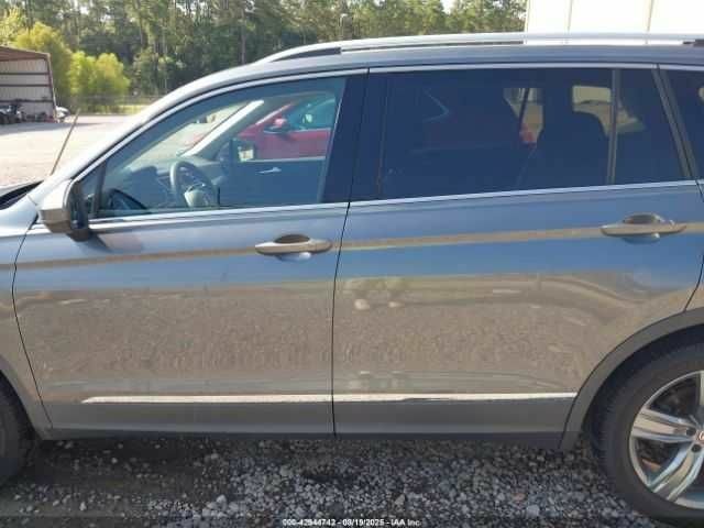 Серый Фольксваген Тигуан, объемом двигателя 2 л и пробегом 42 тыс. км за 5500 $, фото 14 на Automoto.ua