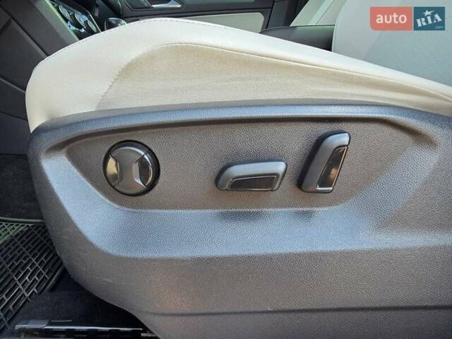 Серый Фольксваген Тигуан, объемом двигателя 1.98 л и пробегом 95 тыс. км за 21200 $, фото 3 на Automoto.ua