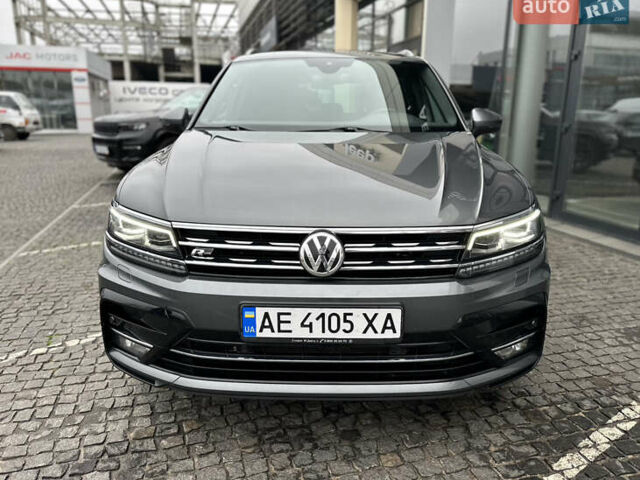 Серый Фольксваген Тигуан, объемом двигателя 1.97 л и пробегом 153 тыс. км за 27990 $, фото 7 на Automoto.ua