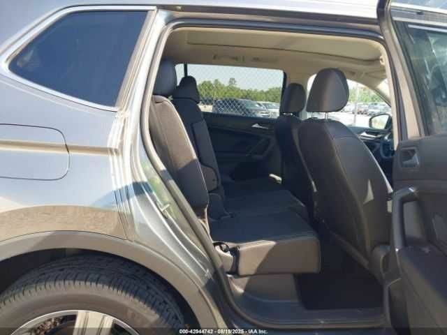 Серый Фольксваген Тигуан, объемом двигателя 2 л и пробегом 42 тыс. км за 5500 $, фото 7 на Automoto.ua