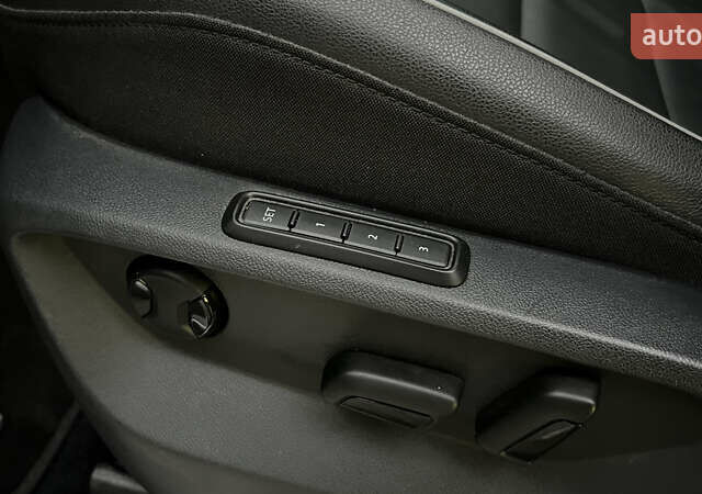 Серый Фольксваген Тигуан, объемом двигателя 2 л и пробегом 75 тыс. км за 29999 $, фото 49 на Automoto.ua