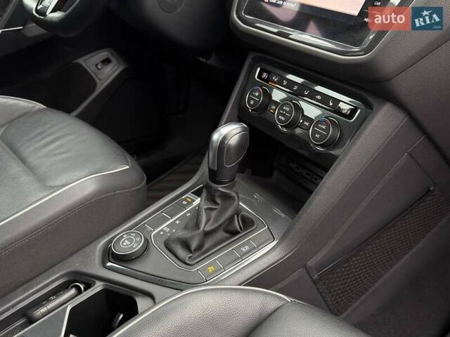 Серый Фольксваген Тигуан, объемом двигателя 1.98 л и пробегом 78 тыс. км за 27500 $, фото 29 на Automoto.ua