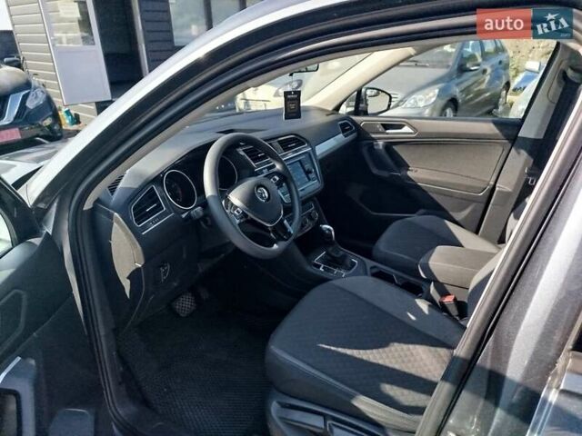Сірий Фольксваген Тігуан, об'ємом двигуна 1.98 л та пробігом 86 тис. км за 17999 $, фото 5 на Automoto.ua