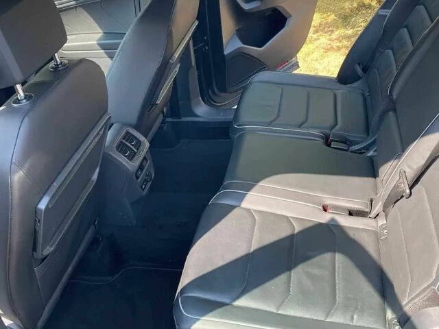 Сірий Фольксваген Тігуан, об'ємом двигуна 2 л та пробігом 33 тис. км за 18000 $, фото 9 на Automoto.ua