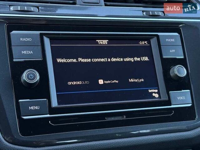 Серый Фольксваген Тигуан, объемом двигателя 2 л и пробегом 53 тыс. км за 18900 $, фото 26 на Automoto.ua