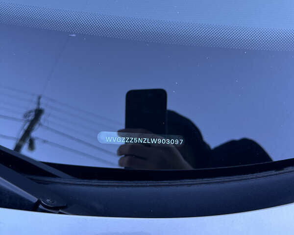 Серый Фольксваген Тигуан, объемом двигателя 1.97 л и пробегом 144 тыс. км за 26000 $, фото 26 на Automoto.ua