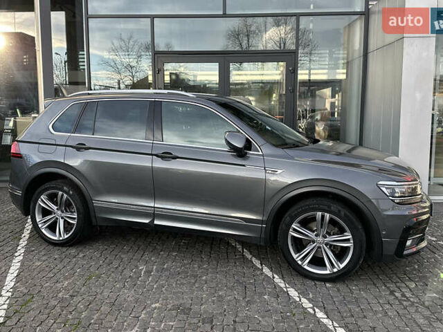 Серый Фольксваген Тигуан, объемом двигателя 1.97 л и пробегом 153 тыс. км за 27990 $, фото 3 на Automoto.ua