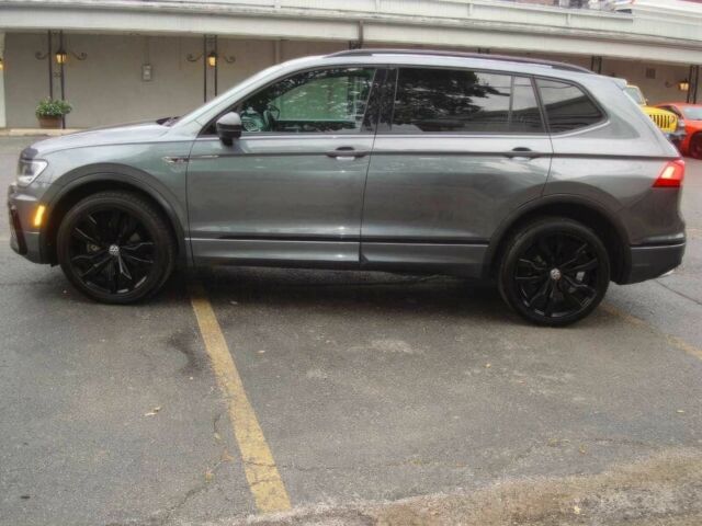 Сірий Фольксваген Тігуан, об'ємом двигуна 2 л та пробігом 30 тис. км за 19200 $, фото 4 на Automoto.ua