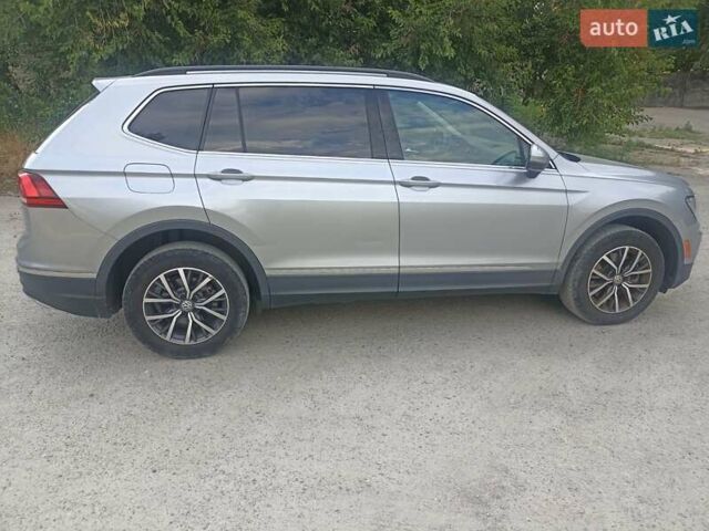 Серый Фольксваген Тигуан, объемом двигателя 1.98 л и пробегом 159 тыс. км за 19900 $, фото 9 на Automoto.ua
