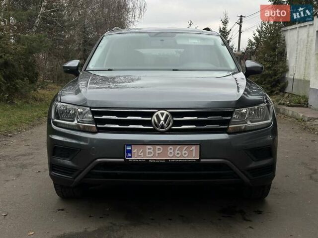 Серый Фольксваген Тигуан, объемом двигателя 2 л и пробегом 130 тыс. км за 19750 $, фото 3 на Automoto.ua