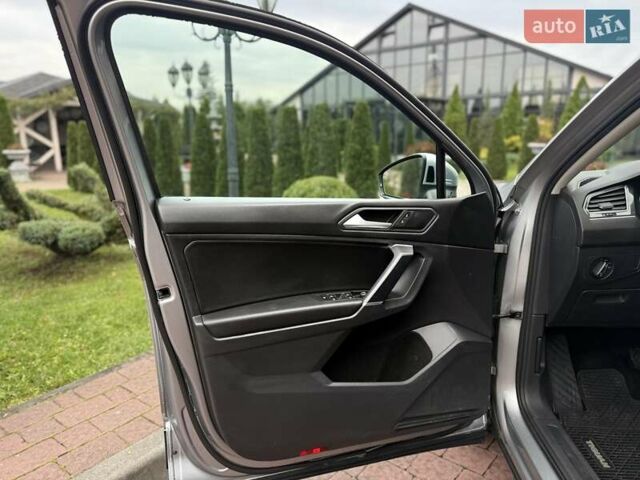 Сірий Фольксваген Тігуан, об'ємом двигуна 1.98 л та пробігом 173 тис. км за 16999 $, фото 33 на Automoto.ua