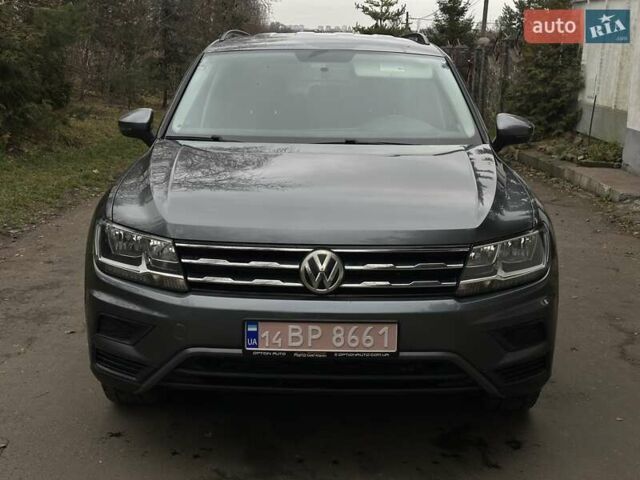 Серый Фольксваген Тигуан, объемом двигателя 2 л и пробегом 130 тыс. км за 19750 $, фото 2 на Automoto.ua