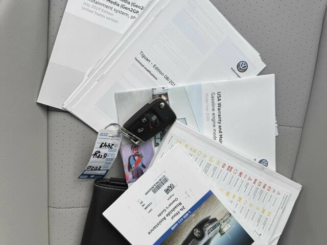 Серый Фольксваген Тигуан, объемом двигателя 2 л и пробегом 107 тыс. км за 19599 $, фото 23 на Automoto.ua