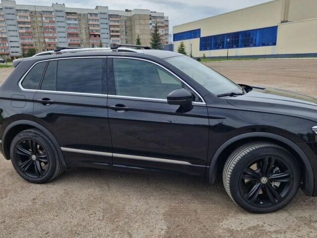 Серый Фольксваген Тигуан, объемом двигателя 2 л и пробегом 97 тыс. км за 11000 $, фото 4 на Automoto.ua