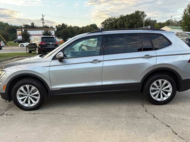 Сірий Фольксваген Тігуан, об'ємом двигуна 2 л та пробігом 34 тис. км за 12000 $, фото 4 на Automoto.ua