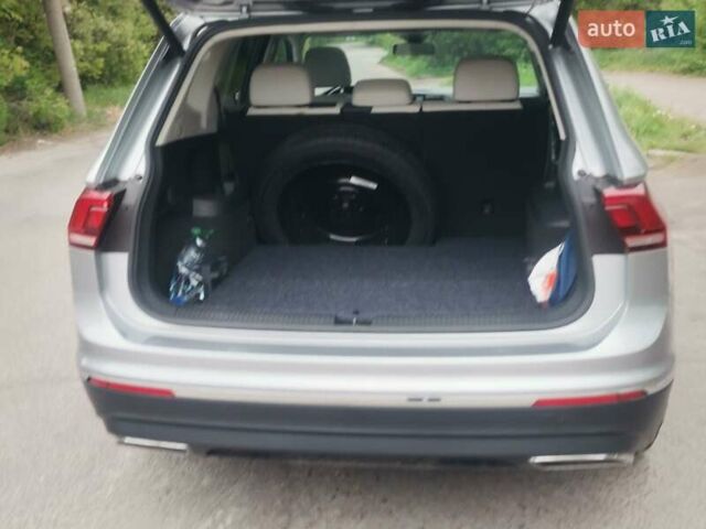 Серый Фольксваген Тигуан, объемом двигателя 1.98 л и пробегом 63 тыс. км за 25400 $, фото 9 на Automoto.ua