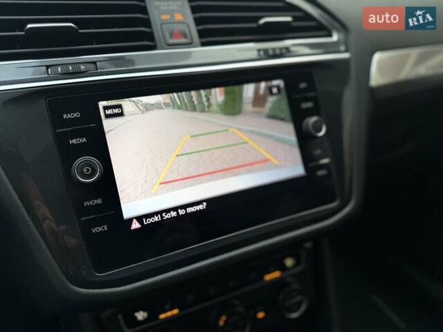 Сірий Фольксваген Тігуан, об'ємом двигуна 1.98 л та пробігом 173 тис. км за 16999 $, фото 52 на Automoto.ua