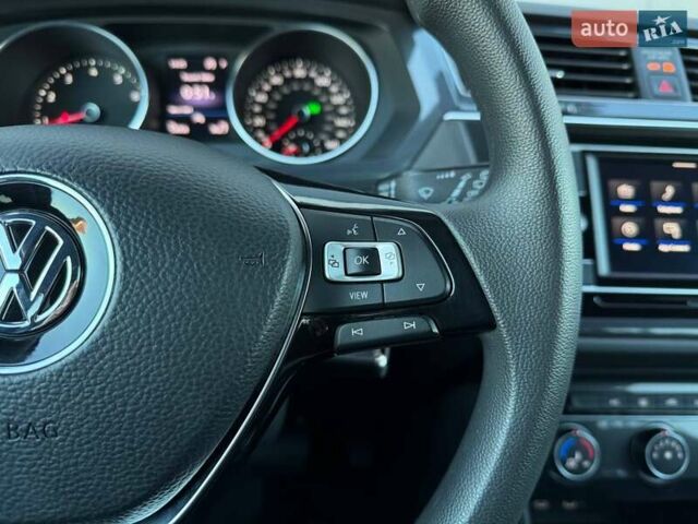 Серый Фольксваген Тигуан, объемом двигателя 2 л и пробегом 53 тыс. км за 18900 $, фото 30 на Automoto.ua