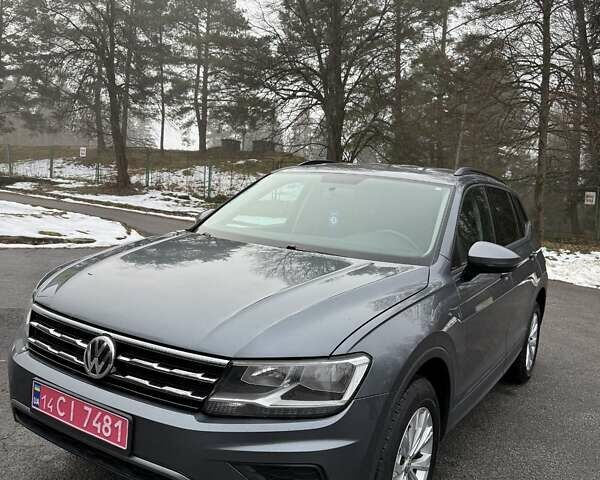 Сірий Фольксваген Тігуан, об'ємом двигуна 1.98 л та пробігом 87 тис. км за 16600 $, фото 1 на Automoto.ua