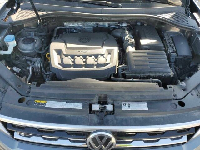 Сірий Фольксваген Тігуан, об'ємом двигуна 2 л та пробігом 36 тис. км за 5300 $, фото 11 на Automoto.ua