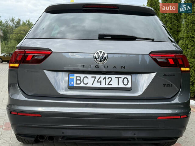 Сірий Фольксваген Тігуан, об'ємом двигуна 2 л та пробігом 250 тис. км за 27500 $, фото 33 на Automoto.ua