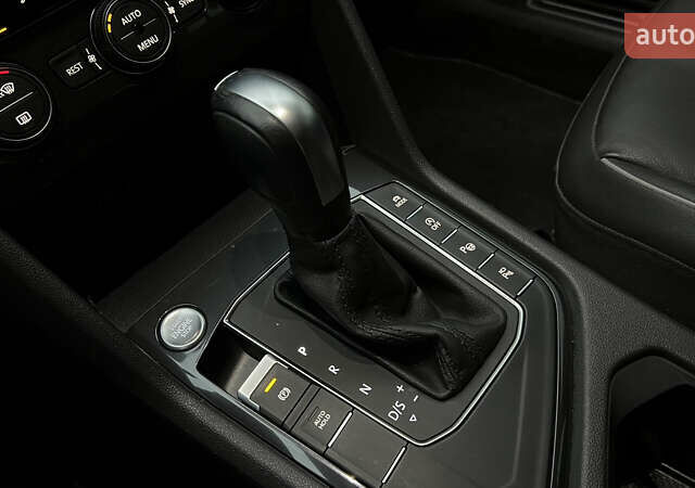 Серый Фольксваген Тигуан, объемом двигателя 2 л и пробегом 75 тыс. км за 29999 $, фото 16 на Automoto.ua