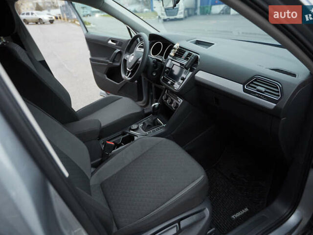 Серый Фольксваген Тигуан, объемом двигателя 1.98 л и пробегом 35 тыс. км за 17200 $, фото 15 на Automoto.ua