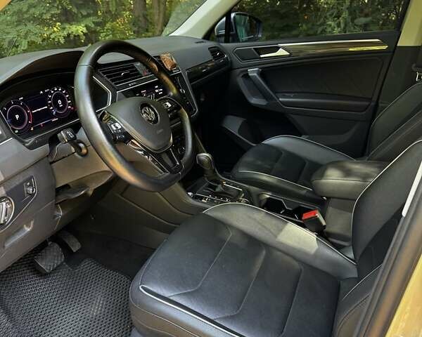 Серый Фольксваген Тигуан, объемом двигателя 1.98 л и пробегом 103 тыс. км за 31000 $, фото 49 на Automoto.ua