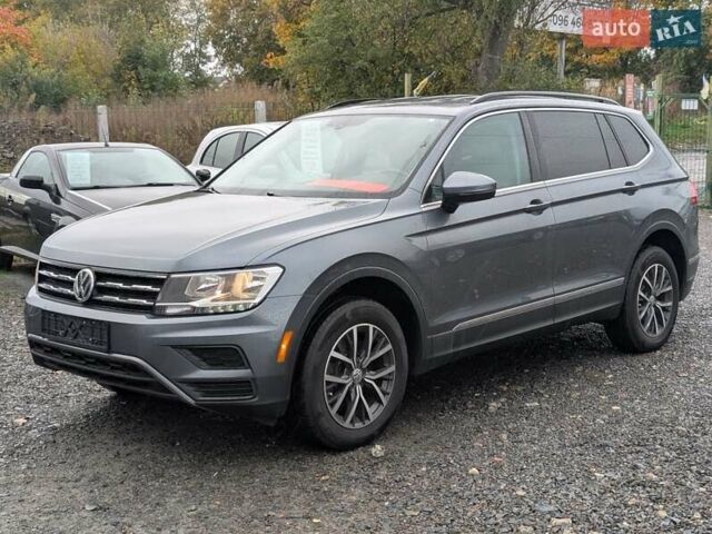 Серый Фольксваген Тигуан, объемом двигателя 1.98 л и пробегом 105 тыс. км за 17950 $, фото 3 на Automoto.ua