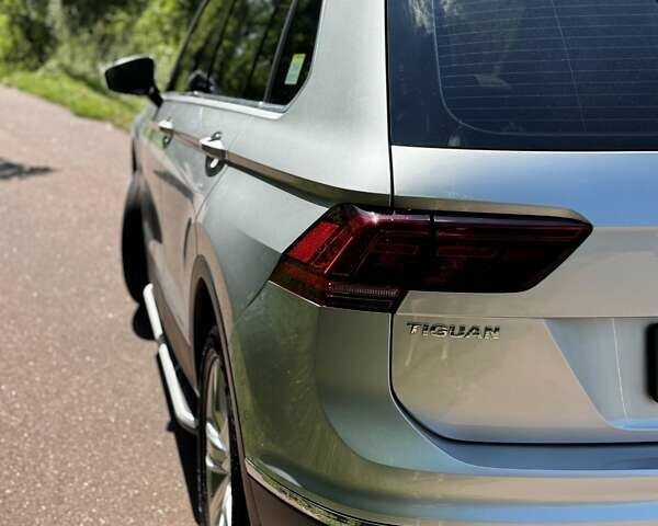 Серый Фольксваген Тигуан, объемом двигателя 1.98 л и пробегом 103 тыс. км за 31000 $, фото 14 на Automoto.ua