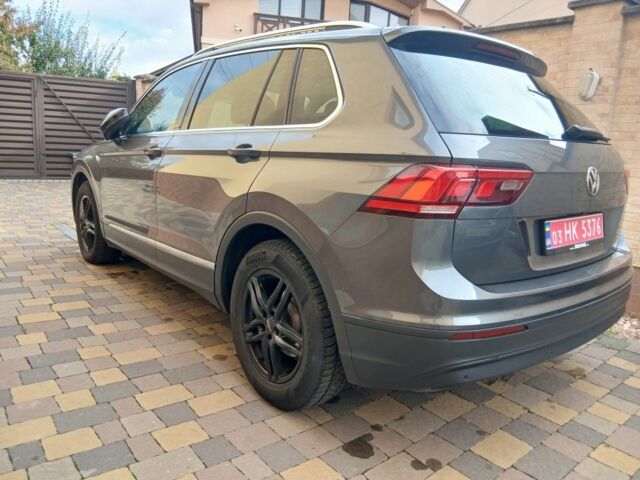 Серый Фольксваген Тигуан, объемом двигателя 2 л и пробегом 150 тыс. км за 26000 $, фото 1 на Automoto.ua