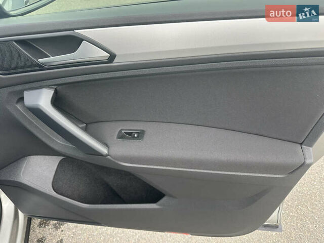 Серый Фольксваген Тигуан, объемом двигателя 1.97 л и пробегом 110 тыс. км за 24999 $, фото 68 на Automoto.ua