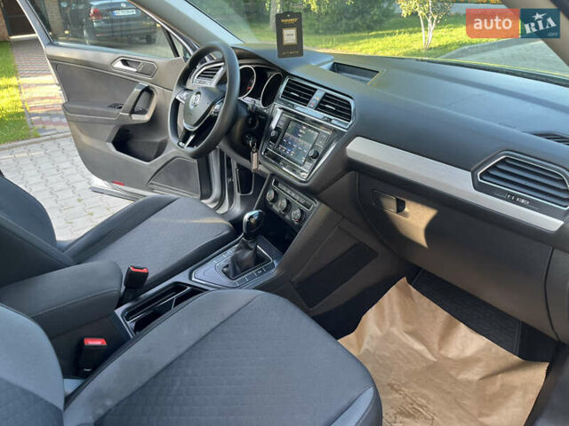 Сірий Фольксваген Тігуан, об'ємом двигуна 1.98 л та пробігом 182 тис. км за 16950 $, фото 18 на Automoto.ua