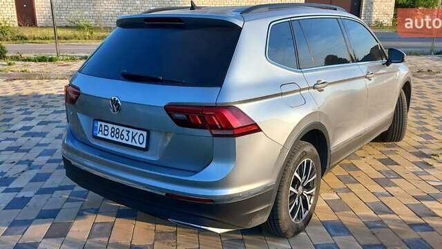 Сірий Фольксваген Тігуан, об'ємом двигуна 1.98 л та пробігом 210 тис. км за 17000 $, фото 8 на Automoto.ua