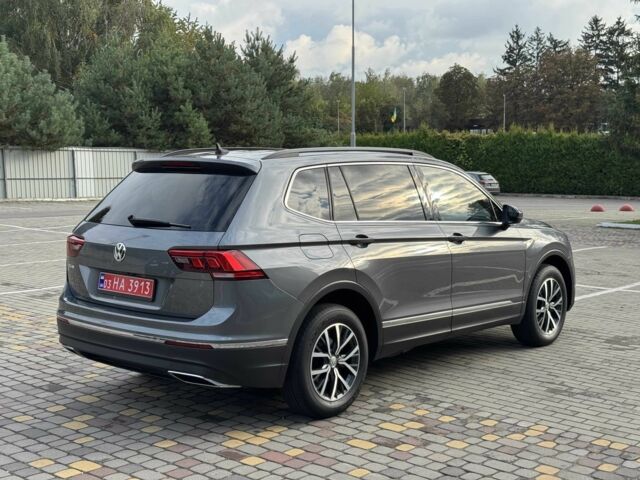 Серый Фольксваген Тигуан, объемом двигателя 2 л и пробегом 107 тыс. км за 19599 $, фото 9 на Automoto.ua